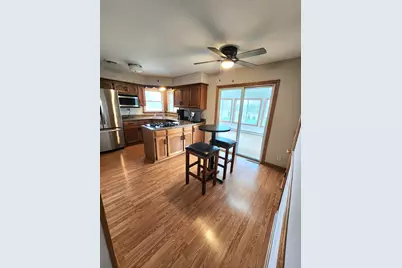 W156N5104  Arbor Vitae Ct, Menomonee Falls, WI 53051 - Photo 2