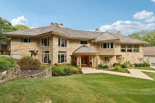 N1W31286 Hickory Hollow Ct, Delafield, WI 53018 - Photo 1