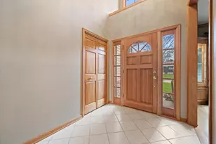 4009 Hickory Knoll Rd, Delafield, WI 53029 - Photo 4