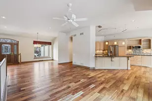 6748 S Yale Dr, Franklin, WI 53132 - Photo 6