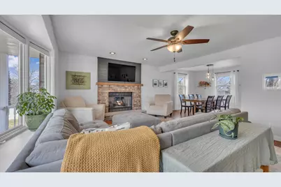 3415 N 49th Pl, Sheboygan, WI 53083 - Photo 6