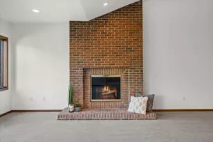 7306 Forty Acre Rd, Racine, WI 53126 - Photo 10