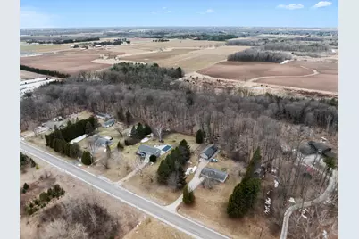 5304  Woodland Dr, Two Rivers, WI 54241 - Photo 10