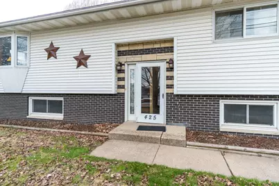 425  Church St, Holmen, WI 54636 - Photo 2