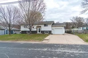 425 Church St, Holmen, WI 54636 - Photo 4