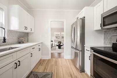 5122 N Diversey Blvd, Whitefish Bay, WI 53217 - Photo 6