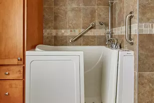 2909 S 76th St, West Allis, WI 53219 - Photo 20