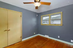 2909 S 76th St, West Allis, WI 53219 - Photo 16