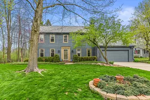 406 Crescent Ln, Thiensville, WI 53092 - Photo 2