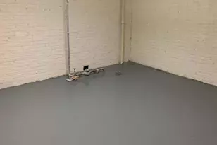 2907 E Hampshire Ave, Milwaukee, WI 53211 - Photo 26