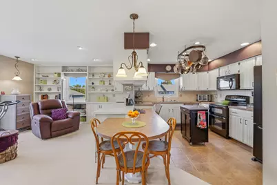 3517  Willow Cir, Sheboygan, WI 53083 - Photo 4