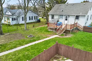 1217 Mac Arthur Ave, Sheboygan, WI 53083 - Photo 6