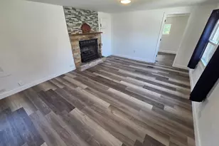 3015 Viebahn St, Manitowoc, WI 54220 - Photo 10