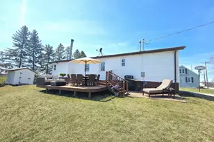 3015 Viebahn St, Manitowoc, WI 54220 - Photo 4