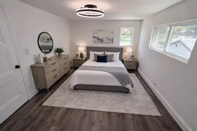 3015  Viebahn St, Manitowoc, WI 54220 - Photo 6