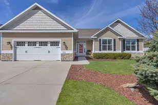 522 Cloverdale Ln, Plymouth, WI 53073 - Photo 1
