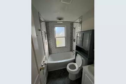 4640 N Woodruff Ave, Whitefish Bay, WI 53211 - Photo 8