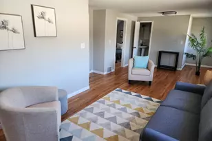 1022 S 90th St, West Allis, WI 53214 - Photo 32