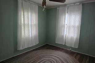 956 Circle Dr, Manitowoc, WI 54220 - Photo 14