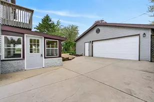 11907 254th Ave, Salem Lakes, WI 53179 - Photo 34