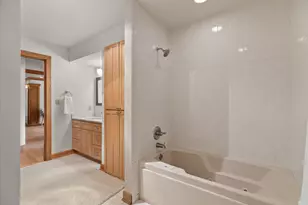 3381 S Highpointe Dr, New Berlin, WI 53151 - Photo 30