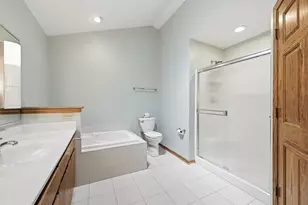 215 Kirkham Ct, Brookfield, WI 53045 - Photo 22