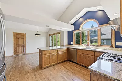 215  Kirkham Ct, Brookfield, WI 53045 - Photo 14