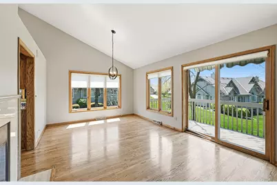 215  Kirkham Ct, Brookfield, WI 53045 - Photo 8