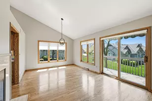 215 Kirkham Ct, Brookfield, WI 53045 - Photo 8