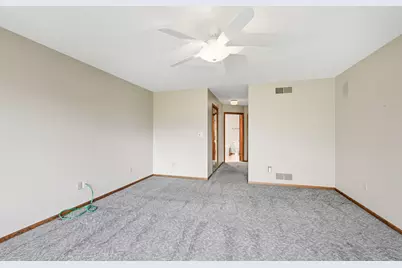 215  Kirkham Ct, Brookfield, WI 53045 - Photo 18