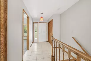 215 Kirkham Ct, Brookfield, WI 53045 - Photo 4