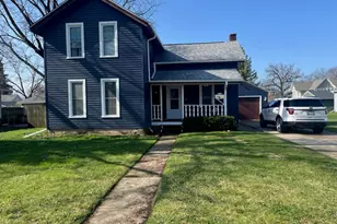 517 E Union St, Oconomowoc, WI 53027 - Photo 1