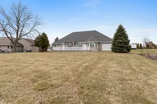 3919 Golfview Dr, Two Rivers, WI 54241 - Photo 8