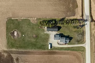 3202 Mirro Dr, Manitowoc, WI 54220 - Photo 60