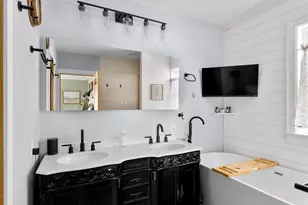 3202 Mirro Dr, Manitowoc, WI 54220 - Photo 18