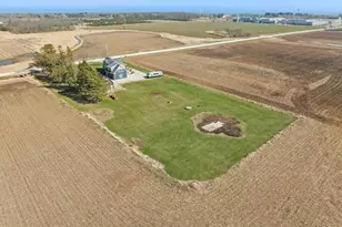 3202 Mirro Dr, Manitowoc, WI 54220 - Photo 58