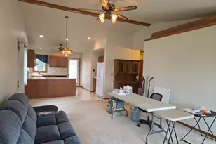 2233 Knuell St, Manitowoc, WI 54220 - Photo 8