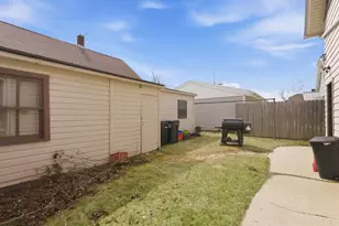 2201 Washington St, Manitowoc, WI 54220 - Photo 6