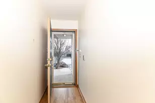 1915 Mallard Pointe Cir, Waukesha, WI 53189 - Photo 22