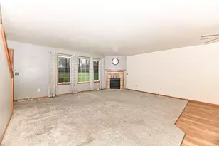 1915 Mallard Pointe Cir, Waukesha, WI 53189 - Photo 10