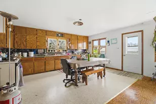 201 N Irish Rd, New Holstein, WI 53020 - Photo 2