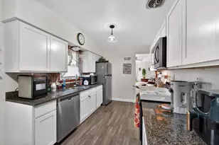 2600 Arthur Ave, Racine, WI 53405 - Photo 6