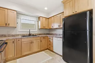 716 David Ave, Sheboygan Falls, WI 53085 - Photo 4