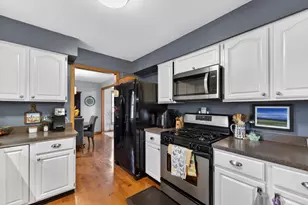 4007 81st St, Kenosha, WI 53142 - Photo 8