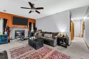 2328 Brookstone Ln, Waukesha, WI 53188 - Photo 10