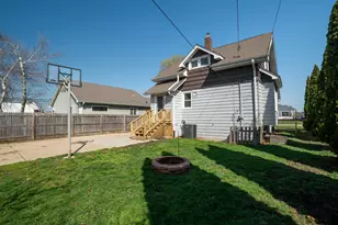 2123 27th St, Kenosha, WI 53140 - Photo 26