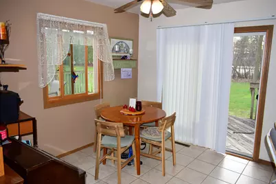 7200  Ashwood Ln #7202, Racine, WI 53185 - Photo 4