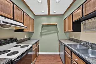 445 W Chestnut St, Burlington, WI 53105 - Photo 8
