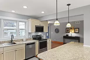 191 Riverside Dr, Racine, WI 53185 - Photo 16