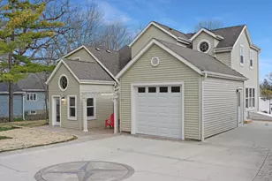 191 Riverside Dr, Racine, WI 53185 - Photo 84